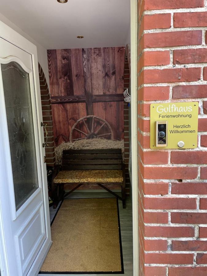 Ferienwohnung Gulfhaus, Mit Sauna Und Grossem Garten Apen エクステリア 写真