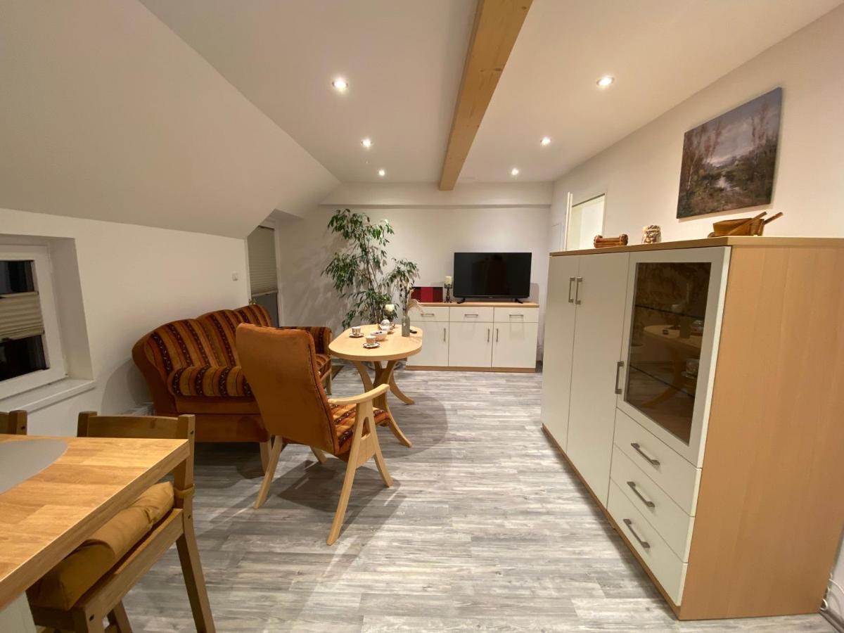 Ferienwohnung Gulfhaus, Mit Sauna Und Grossem Garten Apen エクステリア 写真