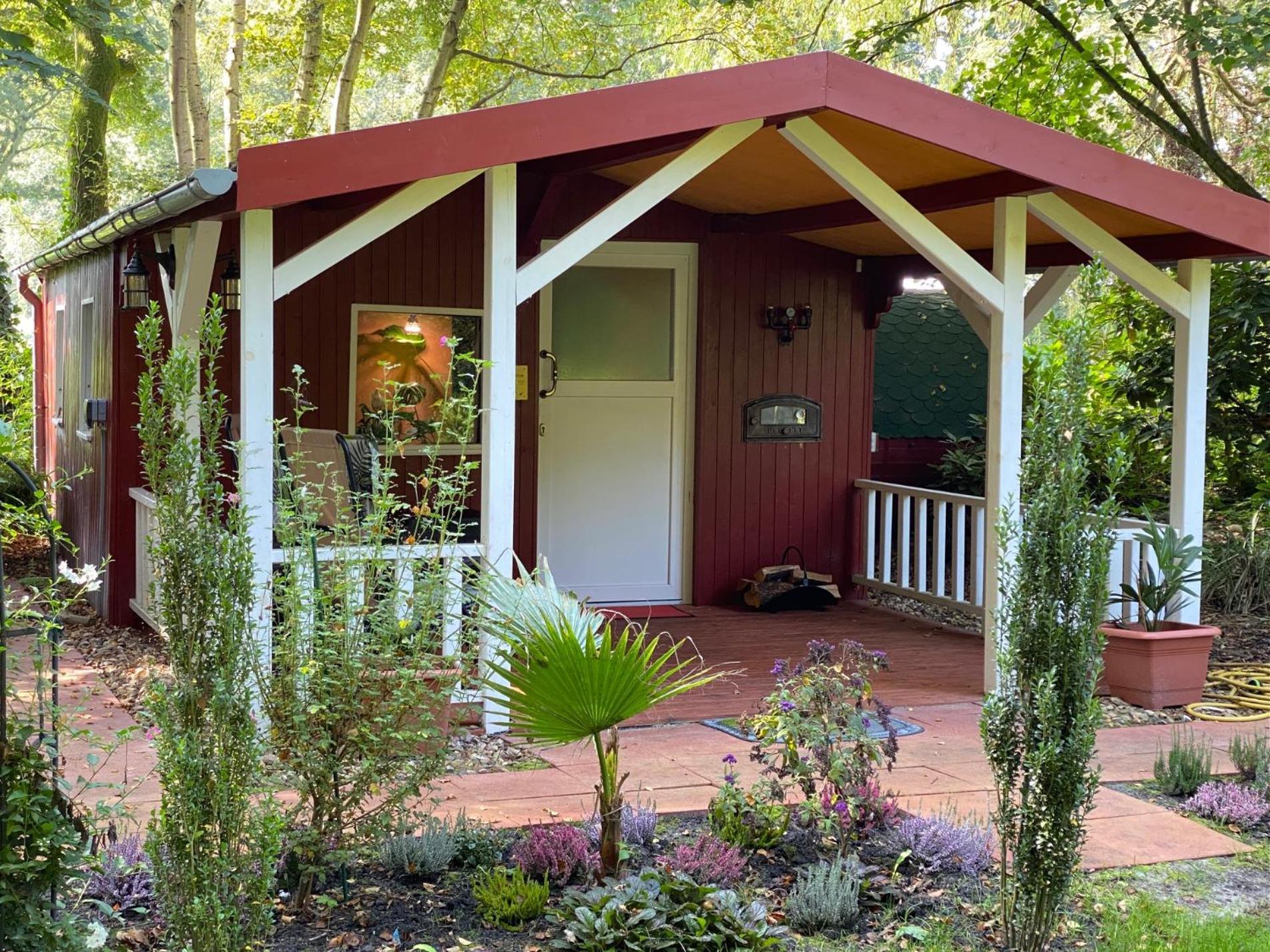 Ferienwohnung Gulfhaus, Mit Sauna Und Grossem Garten Apen エクステリア 写真